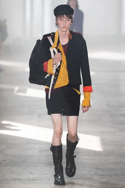 Look 31